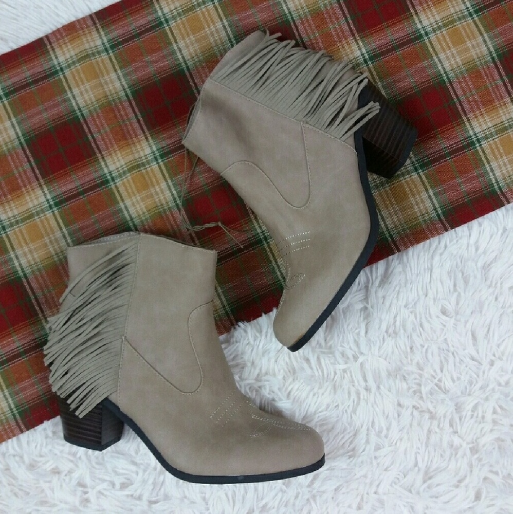 Sam and Libby fringe booties - Picture 1 of 4